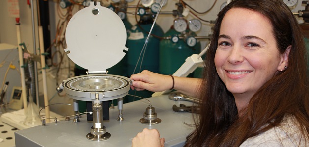 Loading the Costech Elemental Analyzer at SIU